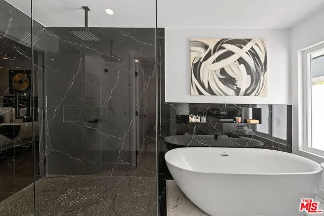 21490 Arcos Drive, Los Angeles, CA 91364