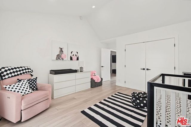 21490 Arcos Drive, Los Angeles, CA 91364