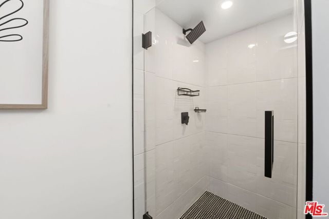 21490 Arcos Drive, Los Angeles, CA 91364