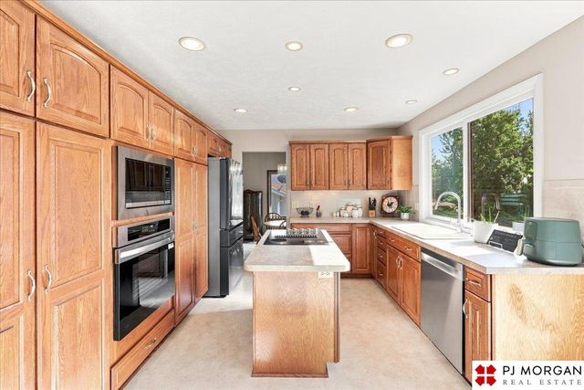 6506 S 149th Avenue, Omaha, NE 68137
