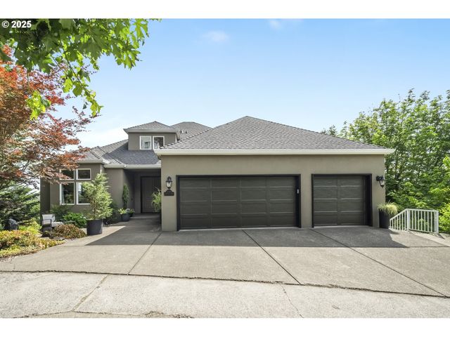 7568 S LAVIEW Dr, Portland, OR 97219