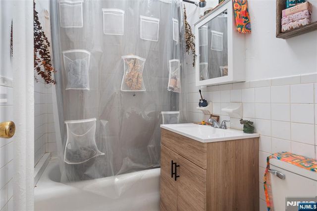 270 Harrison Avenue A-209, Jersey City, NJ 07304