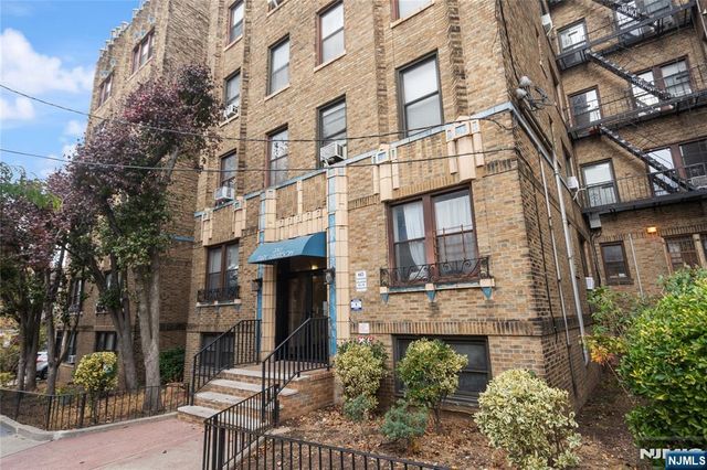 270 Harrison Avenue A-209, Jersey City, NJ 07304
