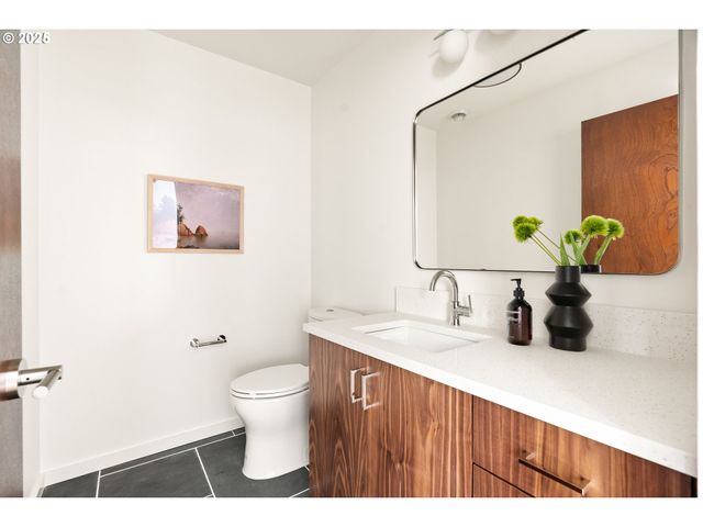 3105 Nw BLUE SKY Ln, Portland, OR 97229