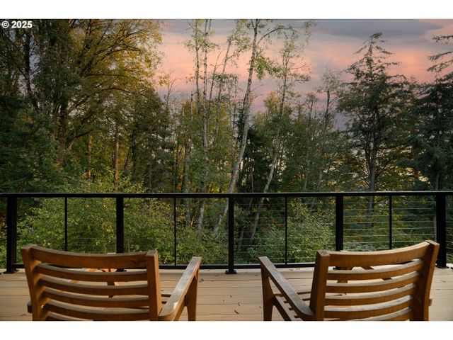 3105 Nw BLUE SKY Ln, Portland, OR 97229