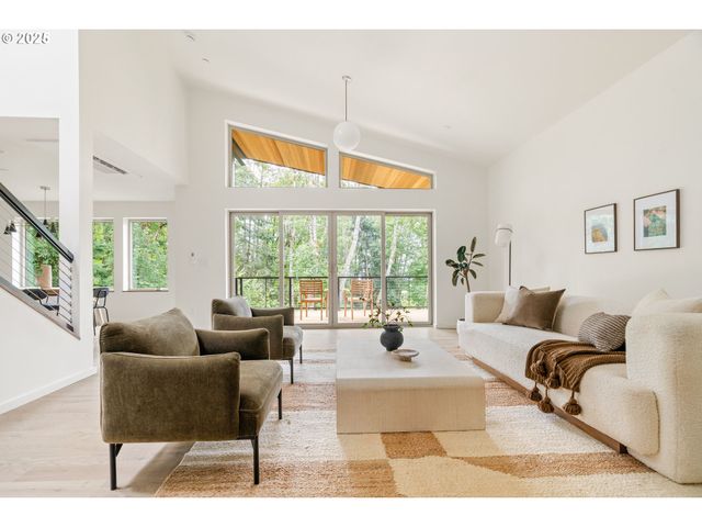 3105 Nw BLUE SKY Ln, Portland, OR 97229
