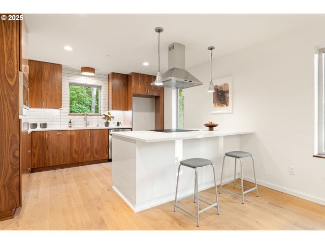 3105 Nw BLUE SKY Ln, Portland, OR 97229