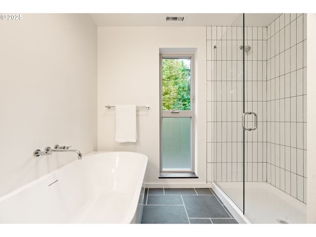 3105 Nw BLUE SKY Ln, Portland, OR 97229