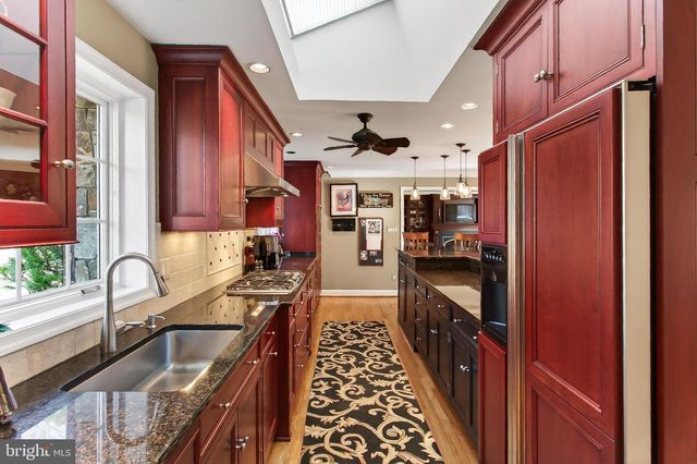 7509 WALTON LN, Annandale, VA 22003