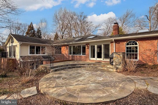 7509 WALTON LN, Annandale, VA 22003