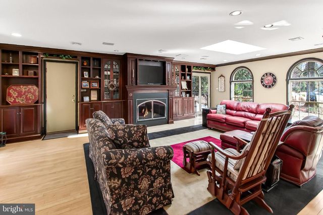 7509 WALTON LN, Annandale, VA 22003