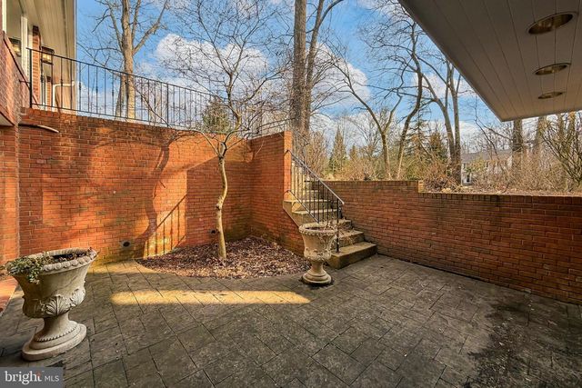 7509 WALTON LN, Annandale, VA 22003