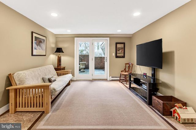 7509 WALTON LN, Annandale, VA 22003