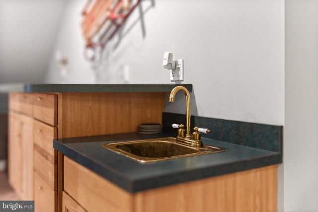 7509 WALTON LN, Annandale, VA 22003