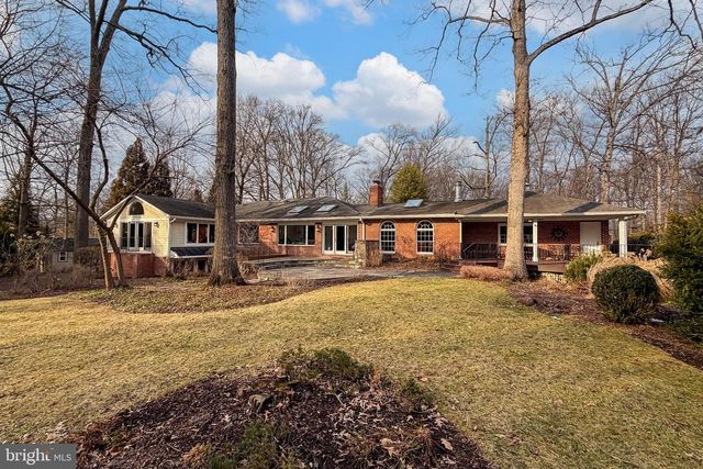 7509 WALTON LN, Annandale, VA 22003