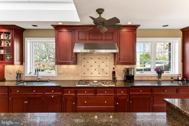 7509 WALTON LN, Annandale, VA 22003