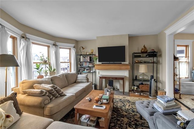 75 Inwood Place, Buffalo, NY 14209