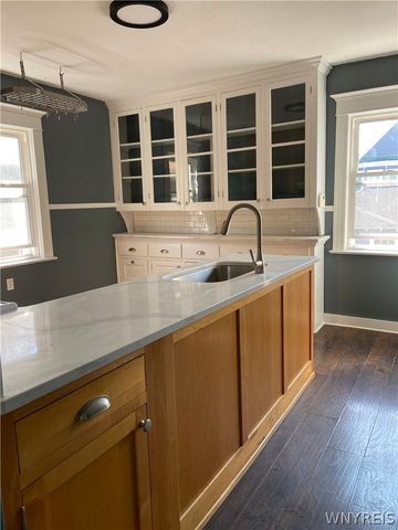 75 Inwood Place, Buffalo, NY 14209