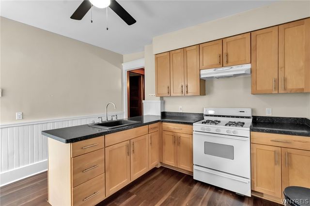 75 Inwood Place, Buffalo, NY 14209