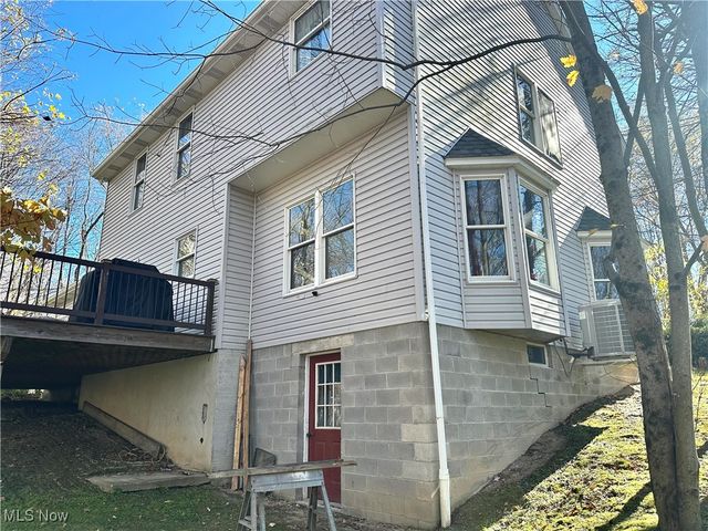 49698 Parkview Drive, East Liverpool, OH 43920