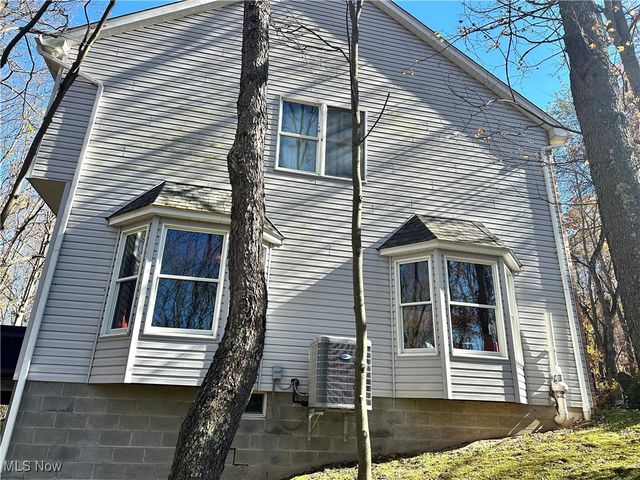 49698 Parkview Drive, East Liverpool, OH 43920