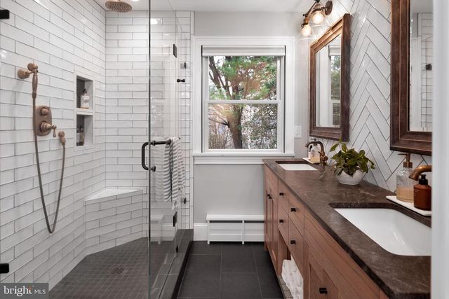 172 PENNINGTON HARBOURTON RD, Pennington, NJ 08534