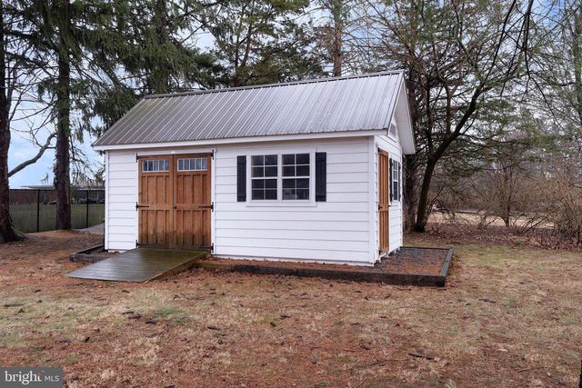 172 PENNINGTON HARBOURTON RD, Pennington, NJ 08534