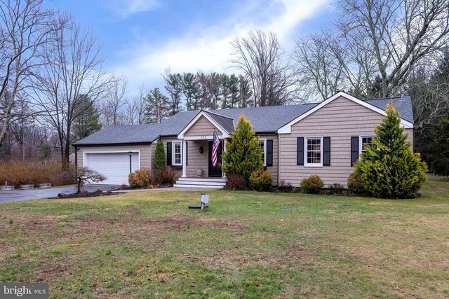 172 PENNINGTON HARBOURTON RD, Pennington, NJ 08534