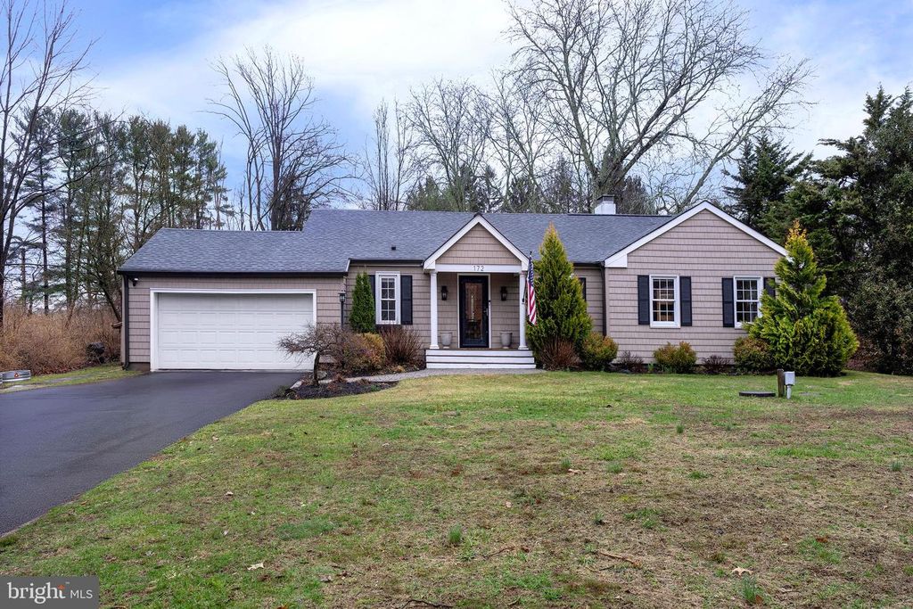 172 PENNINGTON HARBOURTON RD, Pennington, NJ 08534