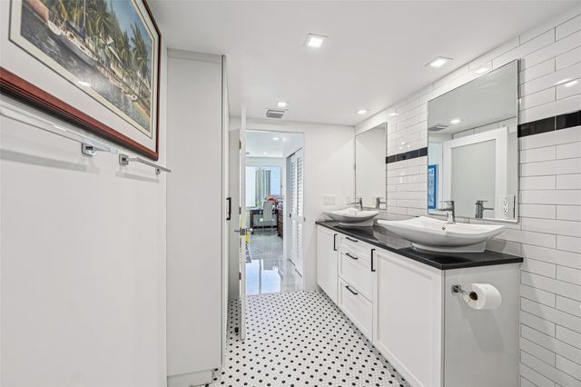 3233 NE 34th Street 812A, Fort Lauderdale, FL 33308