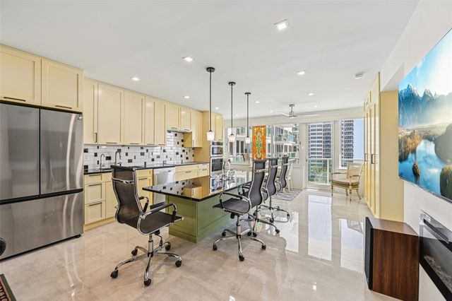 3233 NE 34th Street 812A, Fort Lauderdale, FL 33308