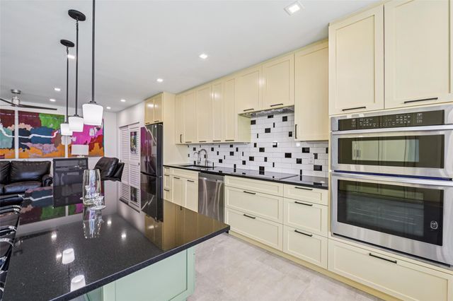 3233 NE 34th Street 812A, Fort Lauderdale, FL 33308