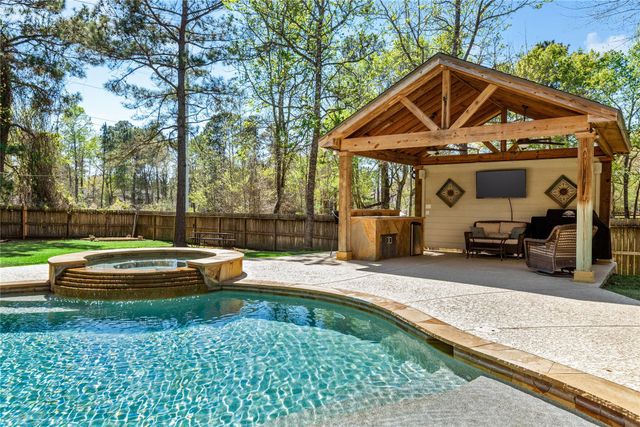 279 Argosy Lane, Montgomery, TX 77316
