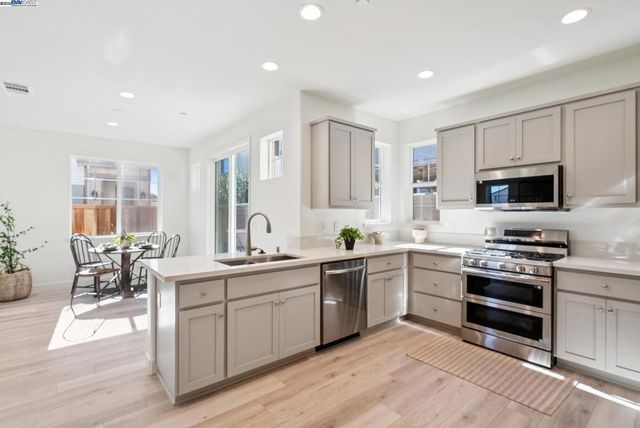 270 Mindy Way, Pittsburg, CA 94565