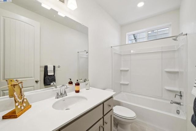 270 Mindy Way, Pittsburg, CA 94565