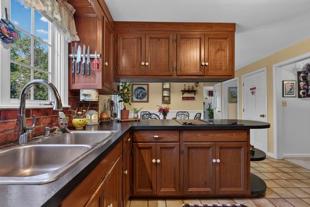 64 Peaslee Road, Merrimack, NH 03054