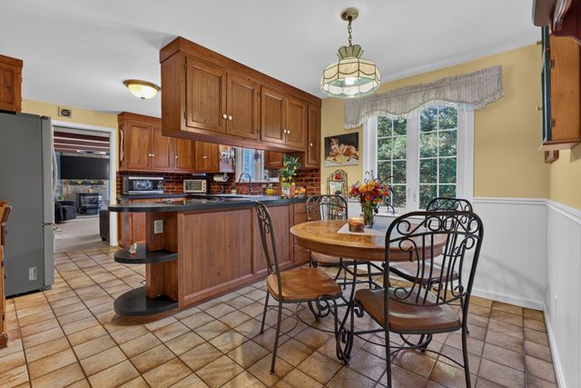 64 Peaslee Road, Merrimack, NH 03054