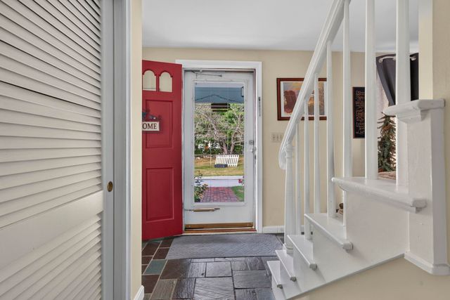 64 Peaslee Road, Merrimack, NH 03054