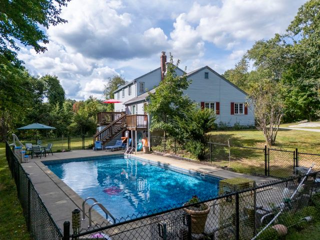 64 Peaslee Road, Merrimack, NH 03054