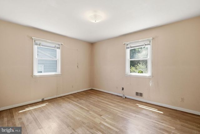 9205 4TH ST, Lanham, MD 20706