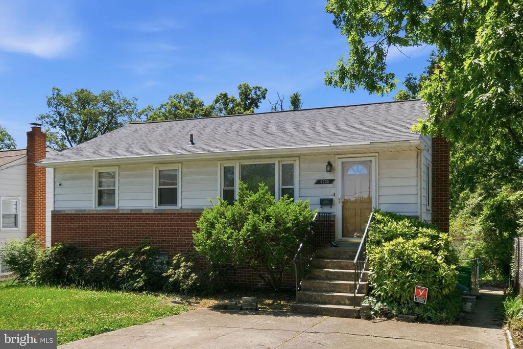 9205 4TH ST, Lanham, MD 20706