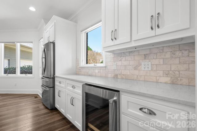 421 18th Avenue Lane NW, Hickory, NC 28601