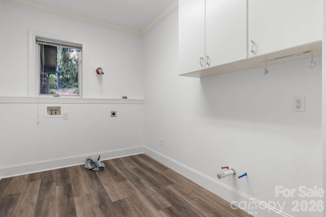 421 18th Avenue Lane NW, Hickory, NC 28601