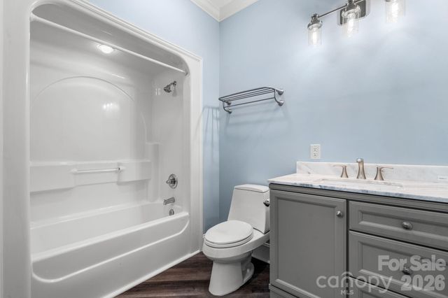421 18th Avenue Lane NW, Hickory, NC 28601