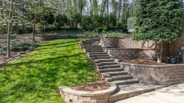 421 18th Avenue Lane NW, Hickory, NC 28601