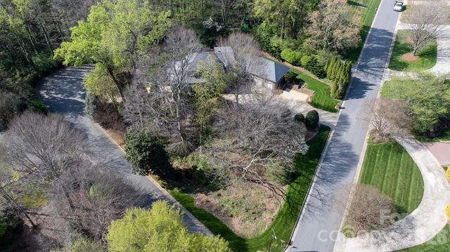 421 18th Avenue Lane NW, Hickory, NC 28601