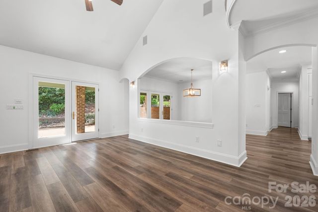 421 18th Avenue Lane NW, Hickory, NC 28601