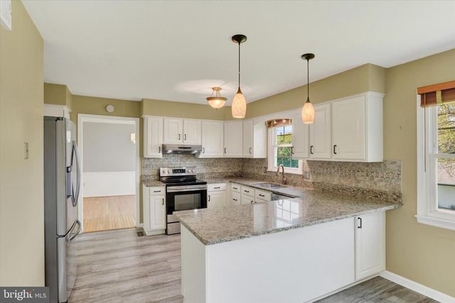 411 HOPI DR, Mechanicsburg, PA 17050