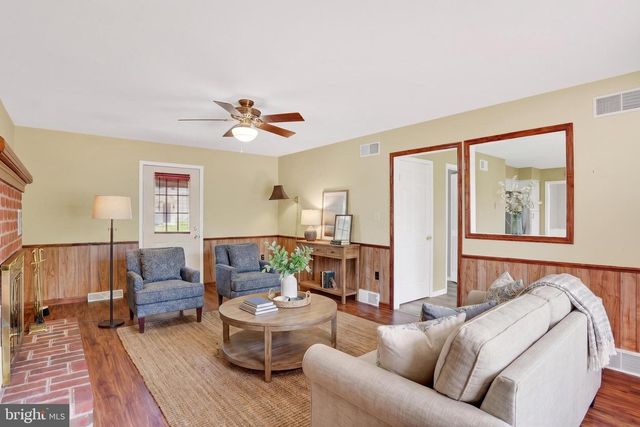 411 HOPI DR, Mechanicsburg, PA 17050