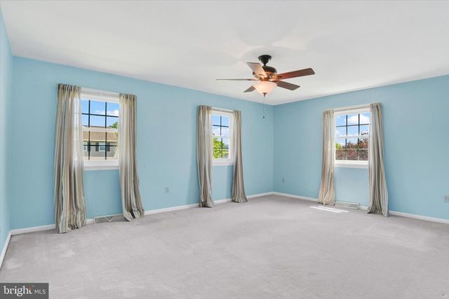 411 HOPI DR, Mechanicsburg, PA 17050